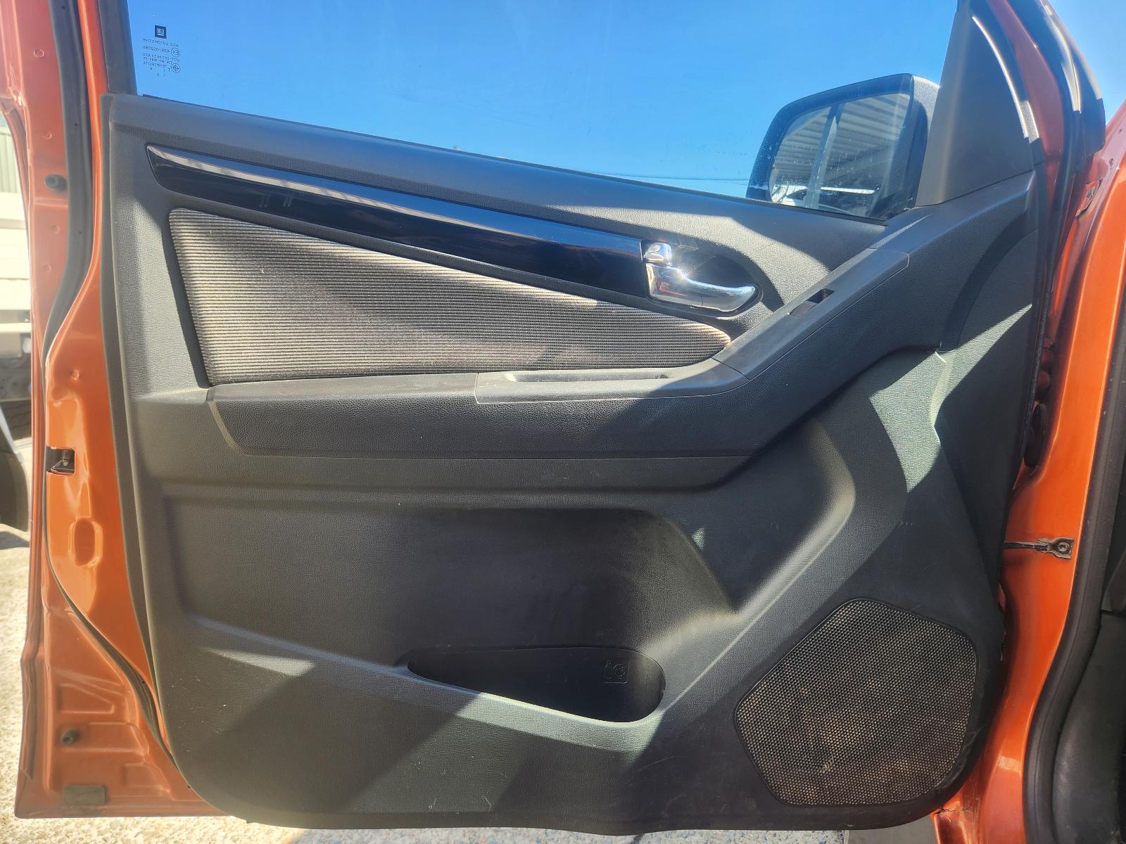 View Holden Colorado 2015  