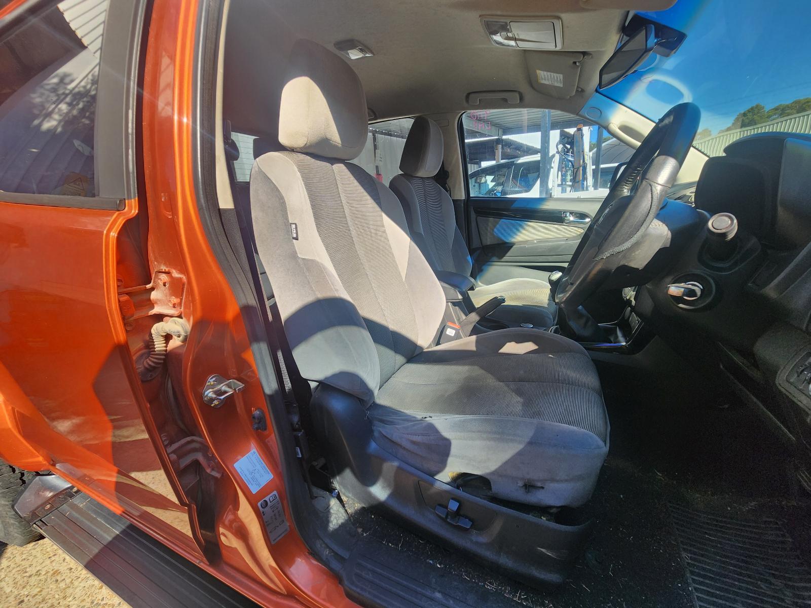 View Holden Colorado 2015  