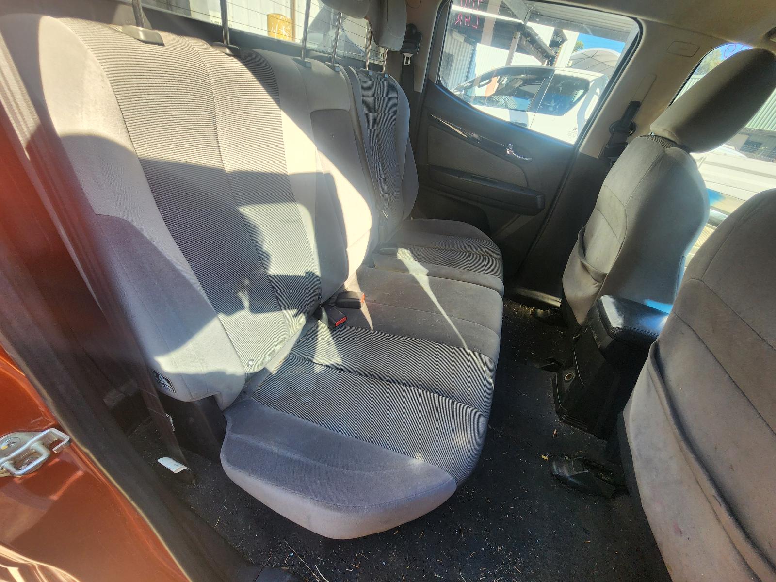 View Holden Colorado 2015  