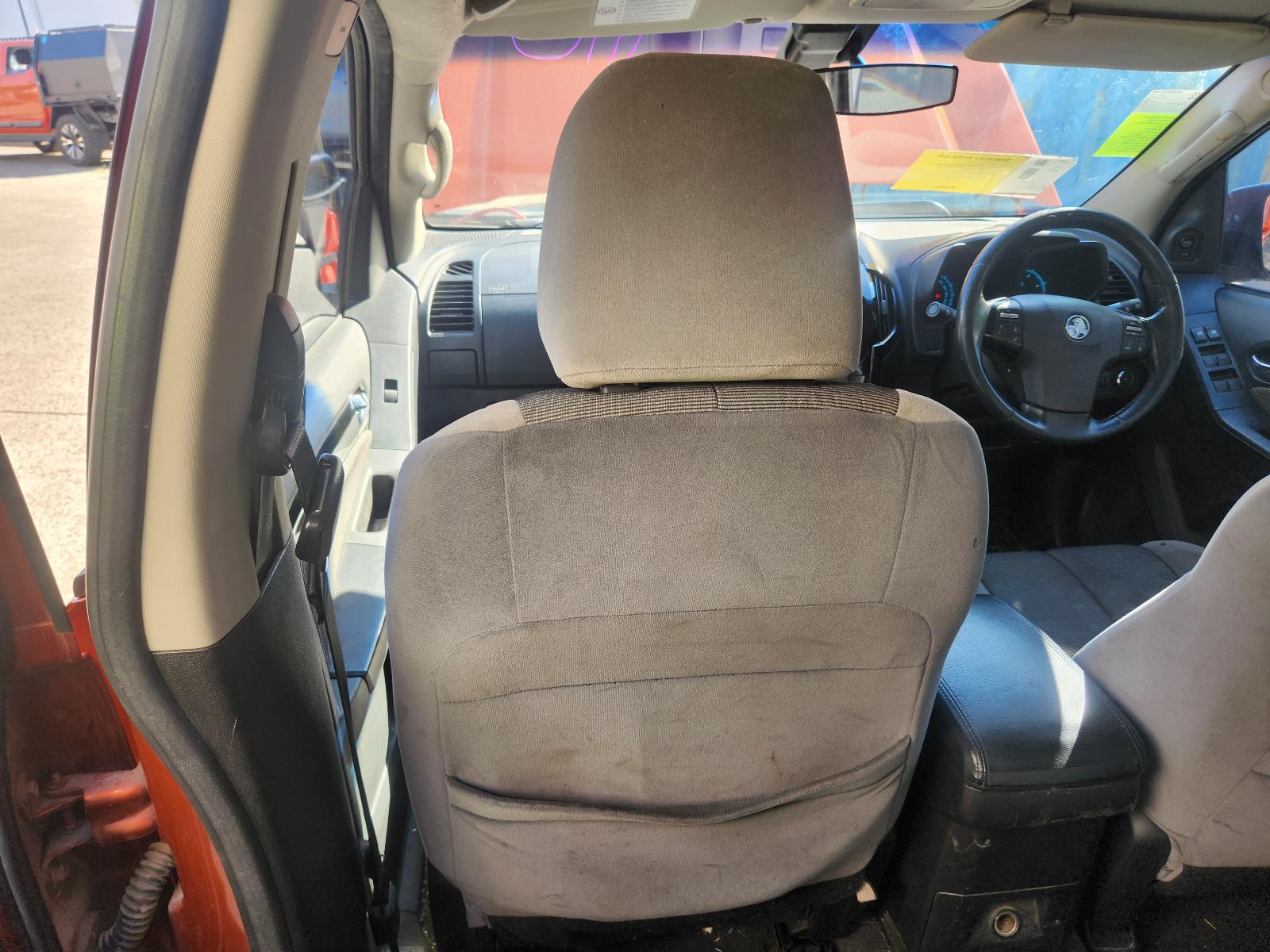 View Holden Colorado 2015  