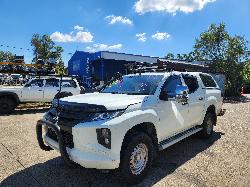 View Auto part Right Front Door Mitsubishi Triton 2018