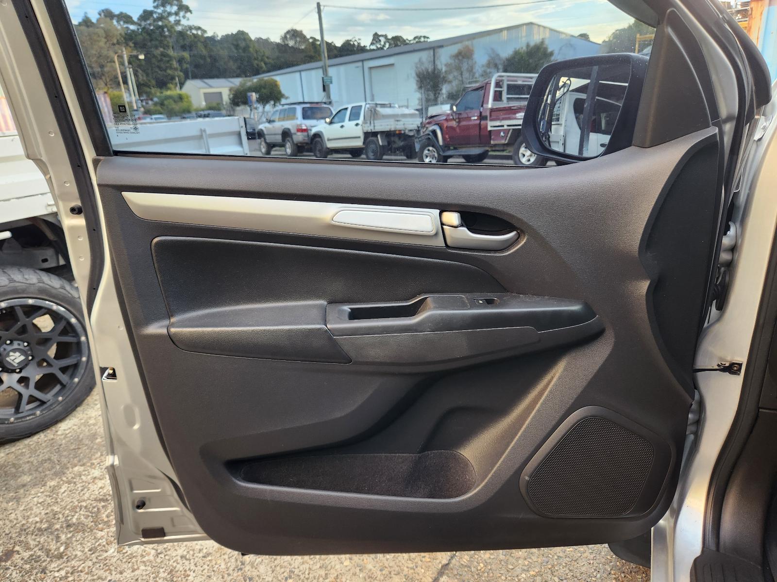Holden Colorado 2018 4 Door Utility View Holden Colorado 2018 4 Door Utility