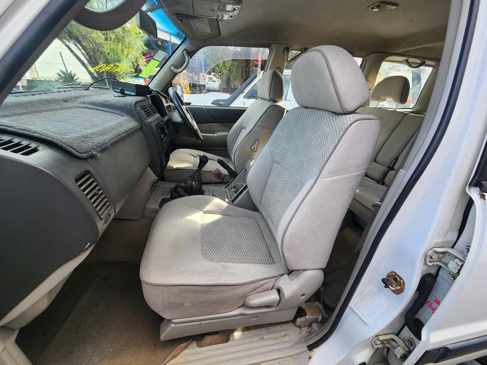 View Nissan Patrol 2002 4 Door Station Wagon
