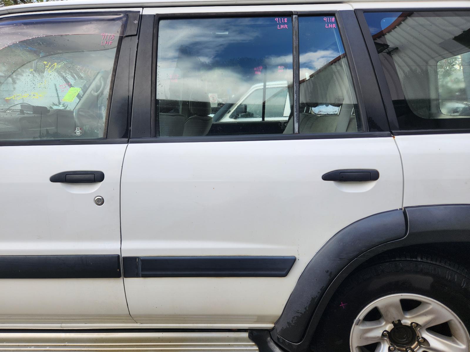 View Nissan Patrol 2002 4 Door Station Wagon