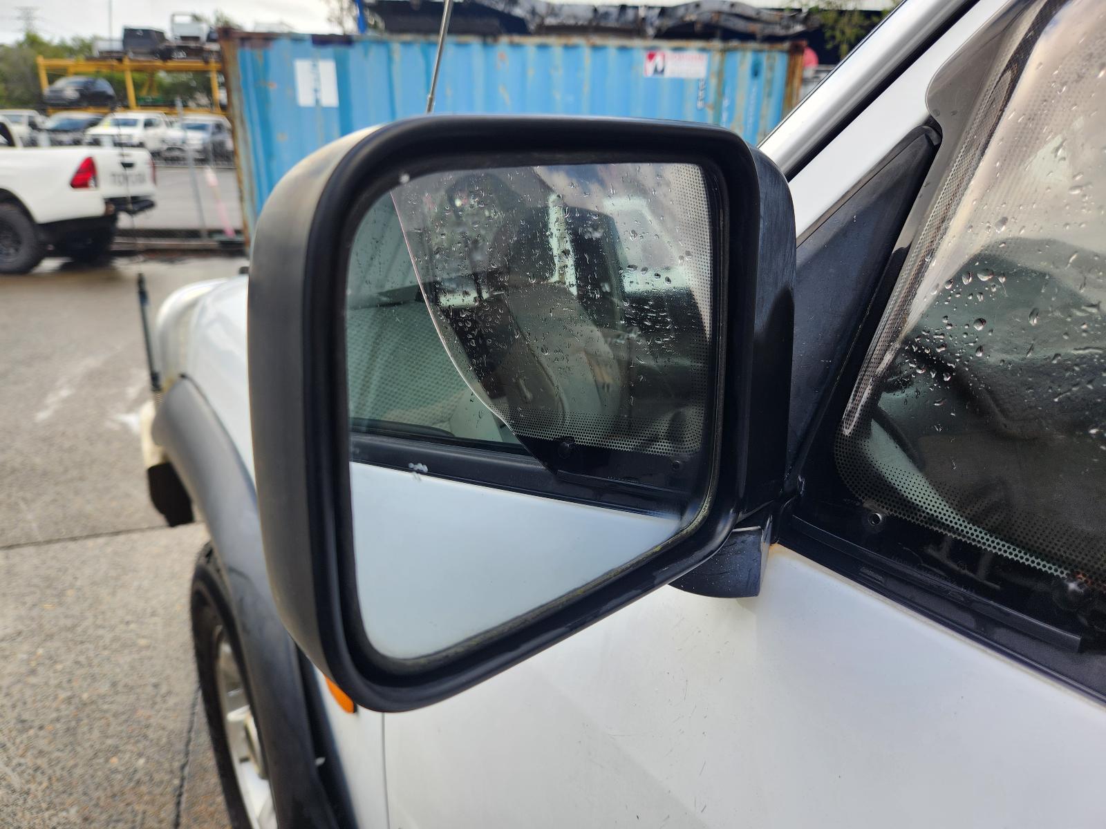 View Nissan Patrol 2002 4 Door Station Wagon