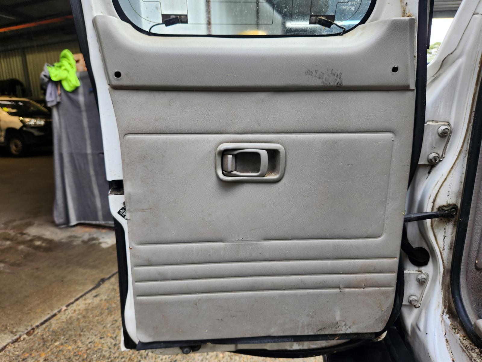 View Nissan Patrol 2002 4 Door Station Wagon