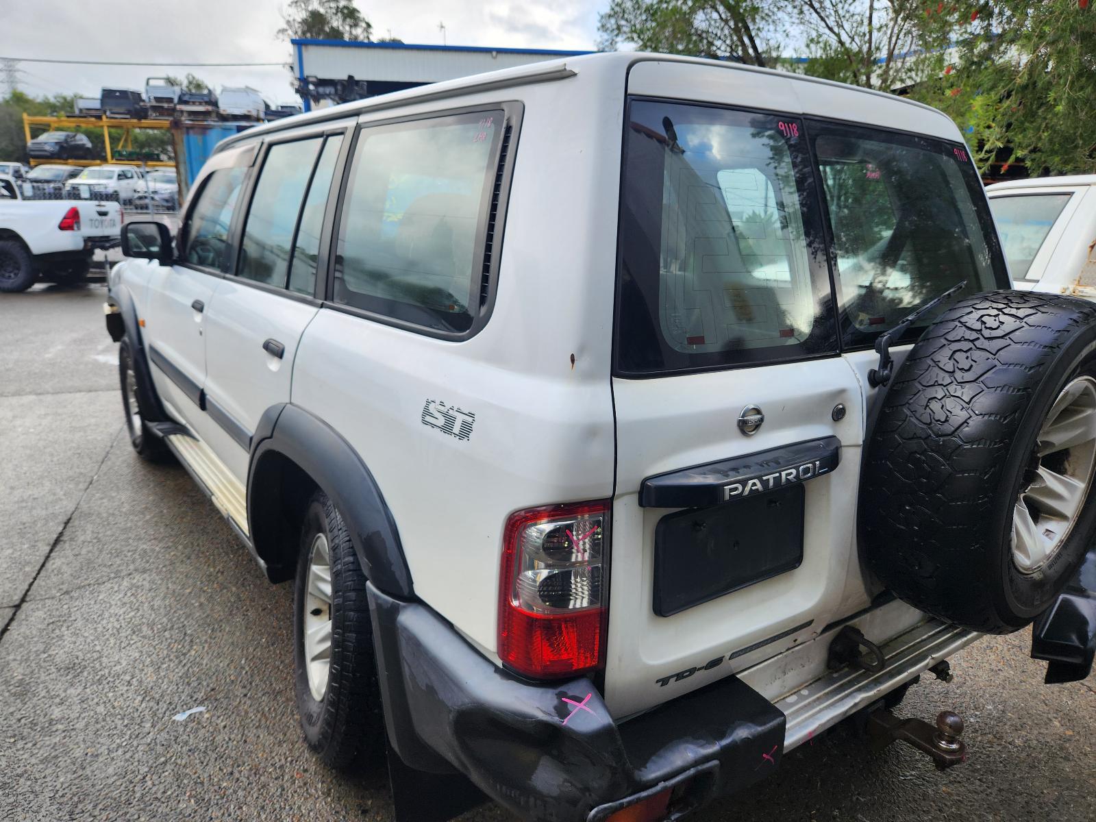 View Nissan Patrol 2002 4 Door Station Wagon