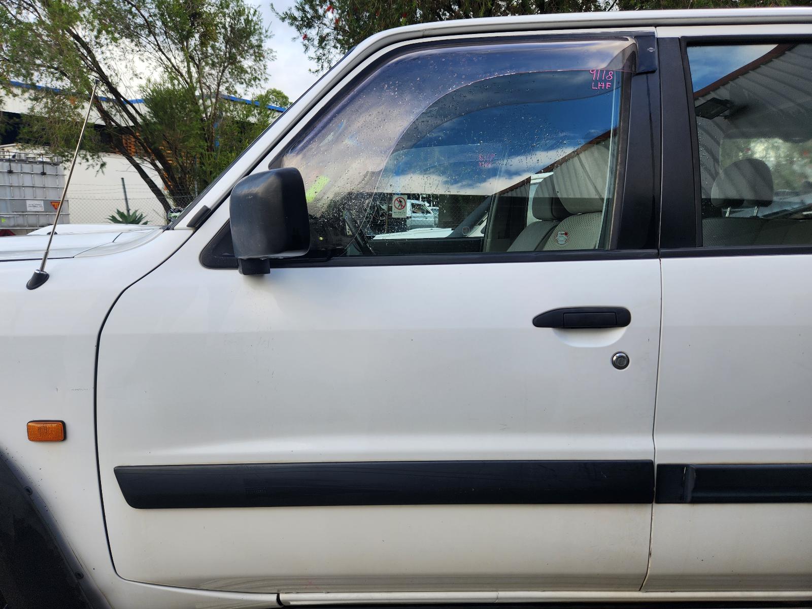 View Nissan Patrol 2002 4 Door Station Wagon