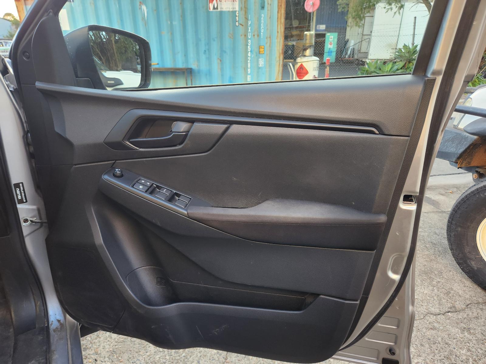 View Isuzu Dmax 2024 4 Door Pickup