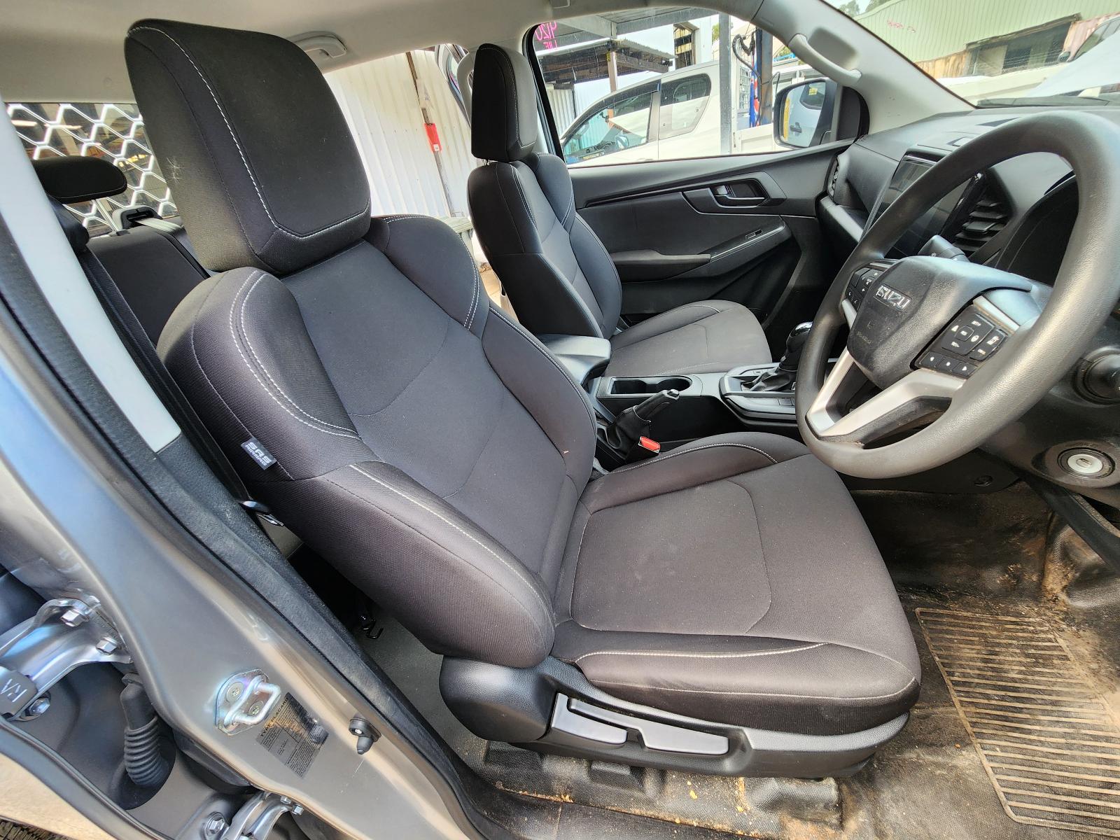 View Isuzu Dmax 2024 4 Door Pickup