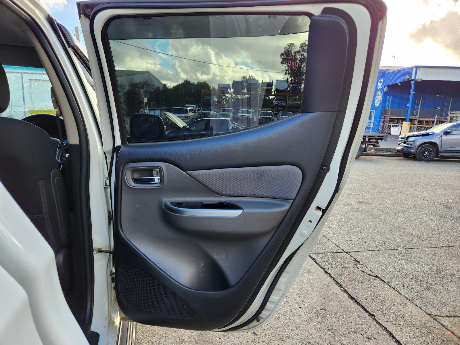 View Mitsubishi Triton 2018 4 Door Utility