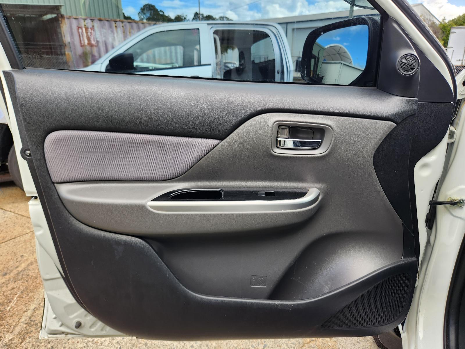 View Mitsubishi Triton 2018 4 Door Utility
