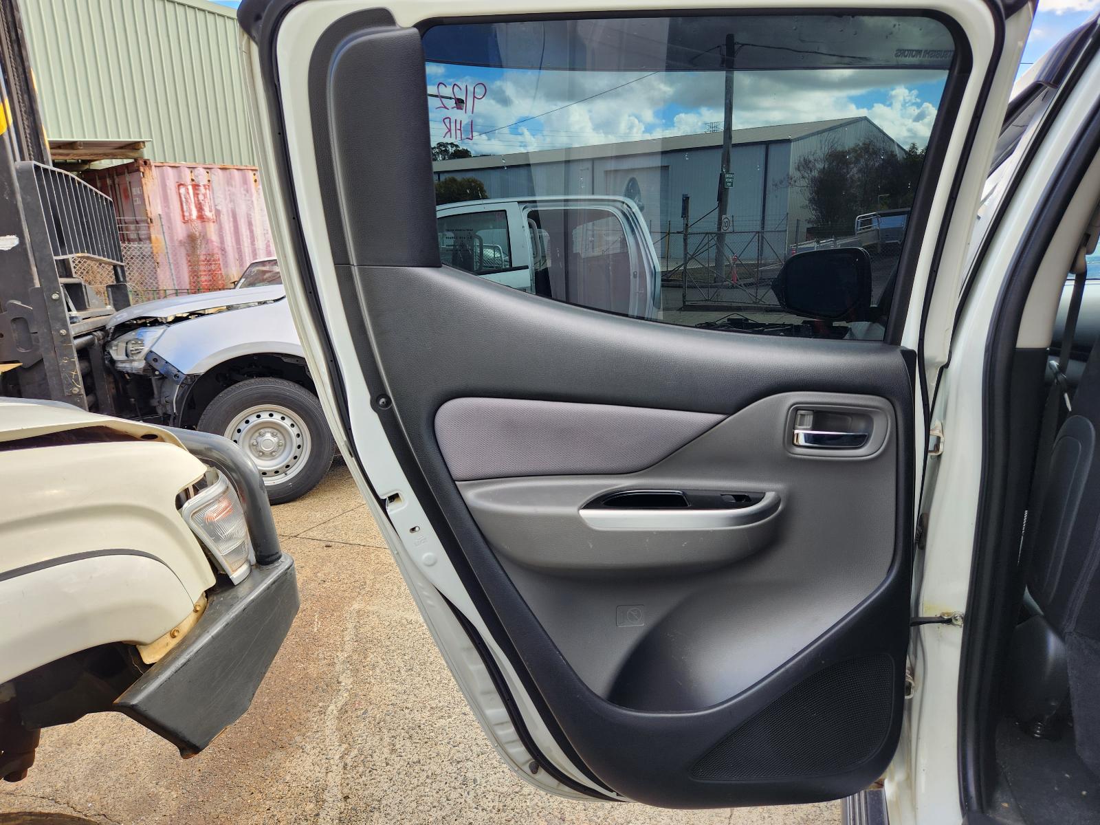 View Mitsubishi Triton 2018 4 Door Utility
