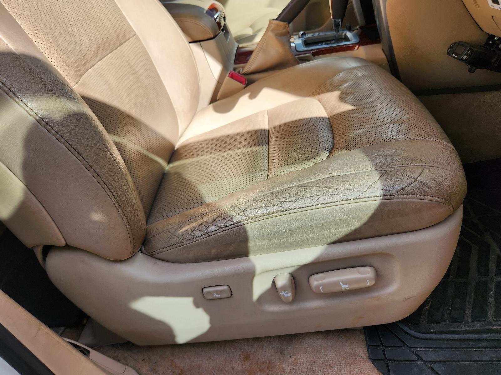 View Toyota Landcruiser 2014 4 Door Station Wagon