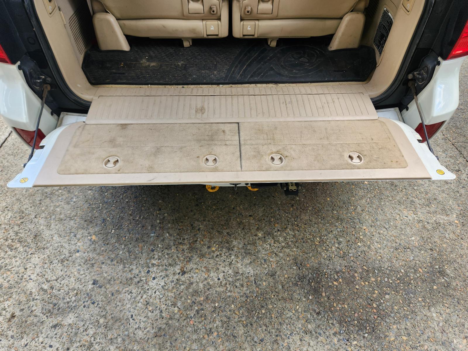 View Toyota Landcruiser 2014 4 Door Station Wagon