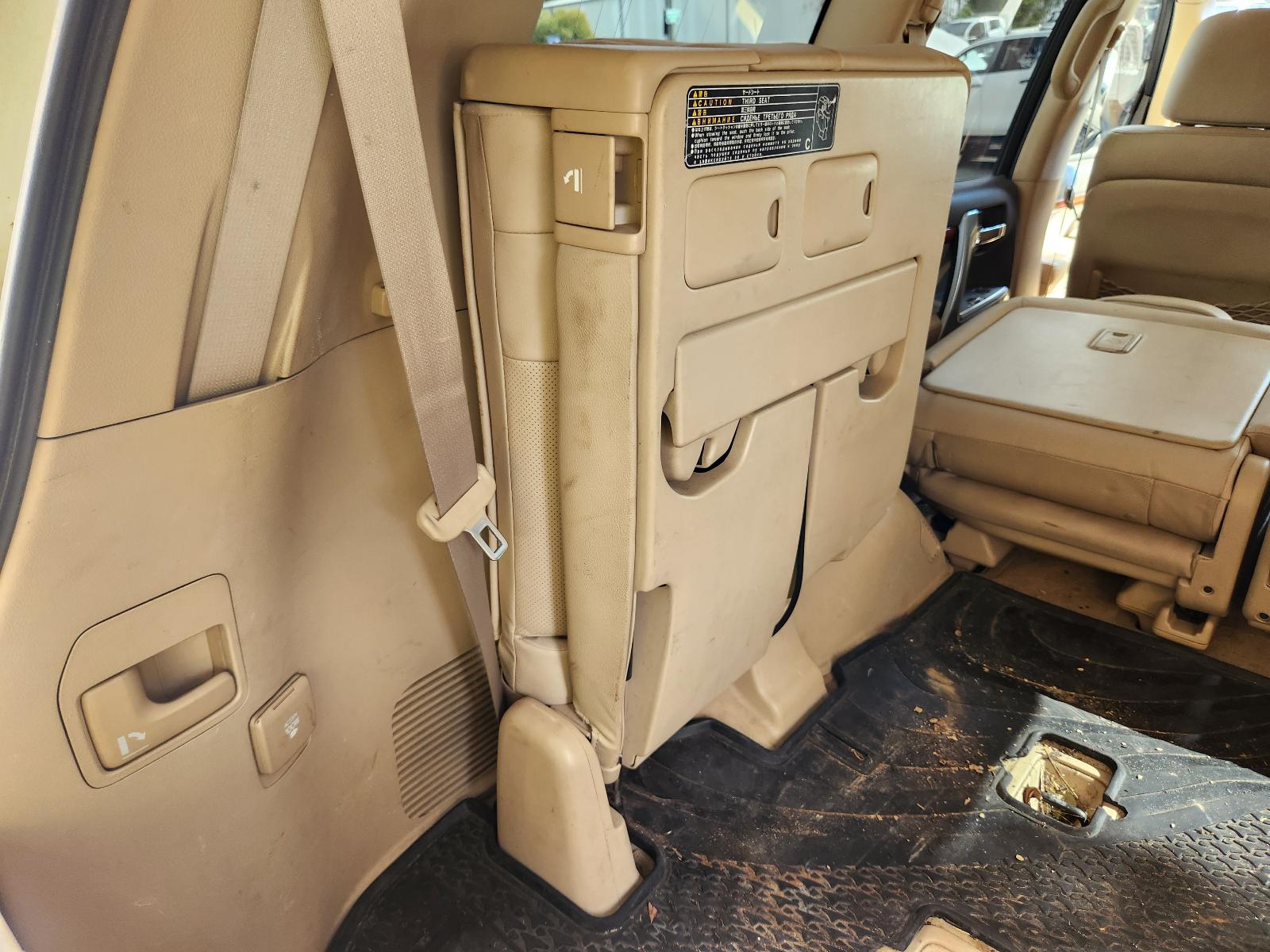 View Toyota Landcruiser 2014 4 Door Station Wagon