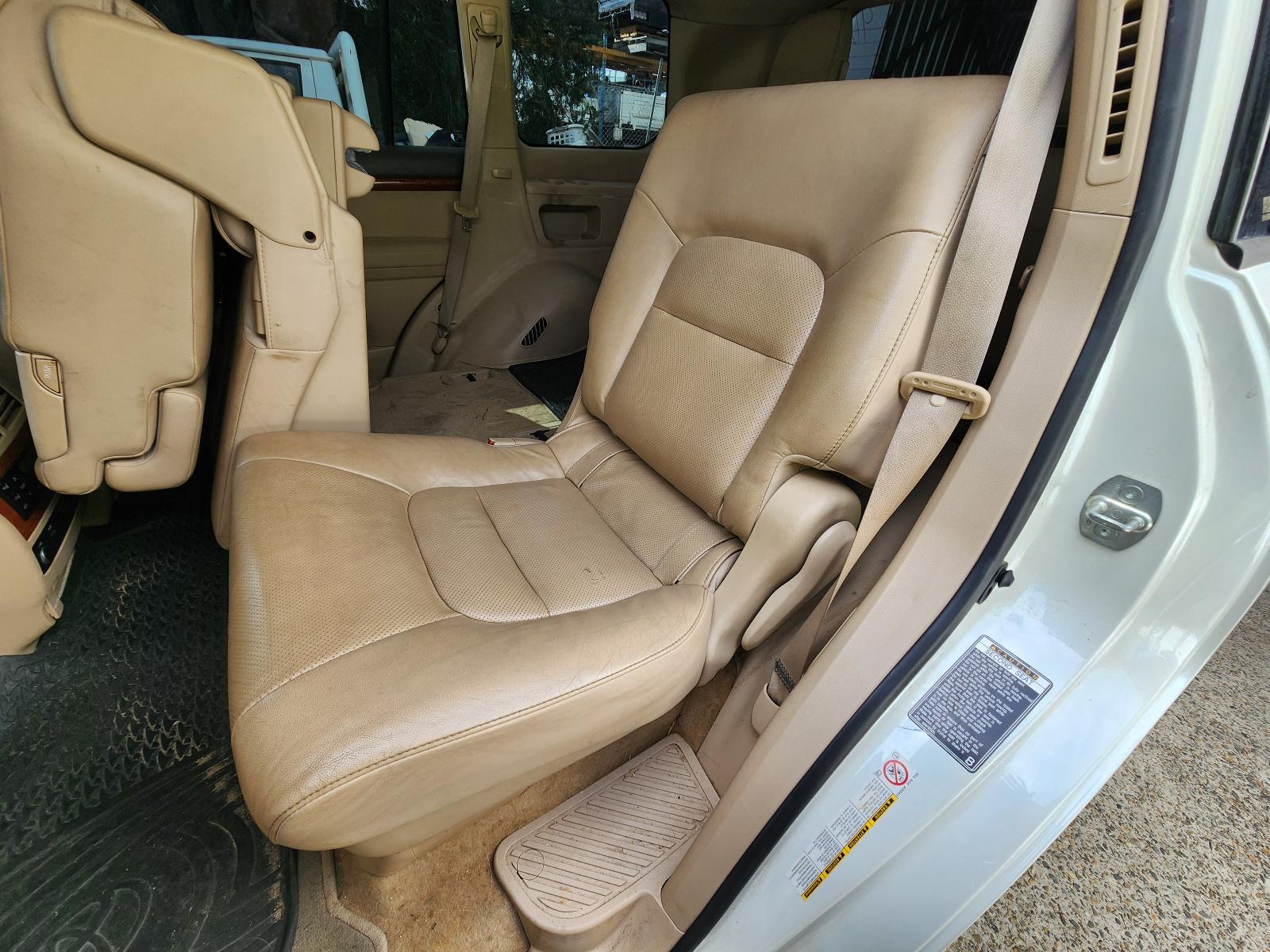 View Toyota Landcruiser 2014 4 Door Station Wagon