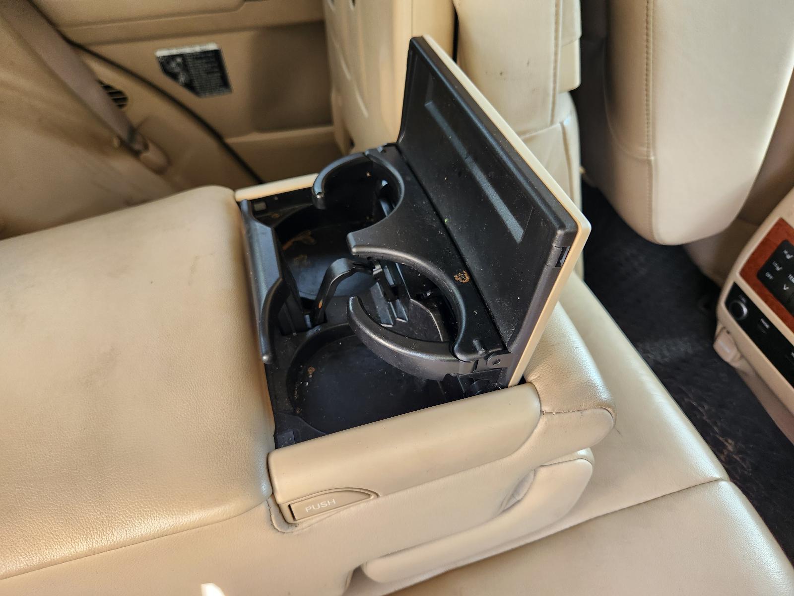 View Toyota Landcruiser 2014 4 Door Station Wagon