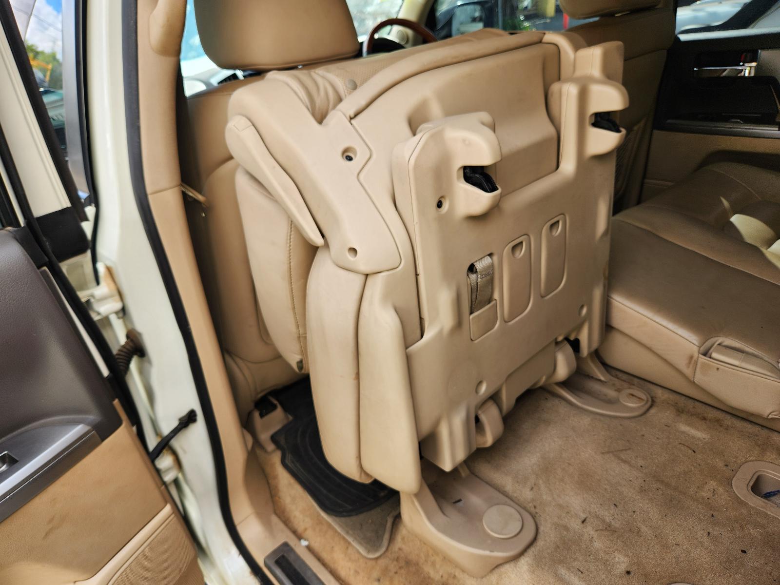 View Toyota Landcruiser 2014 4 Door Station Wagon