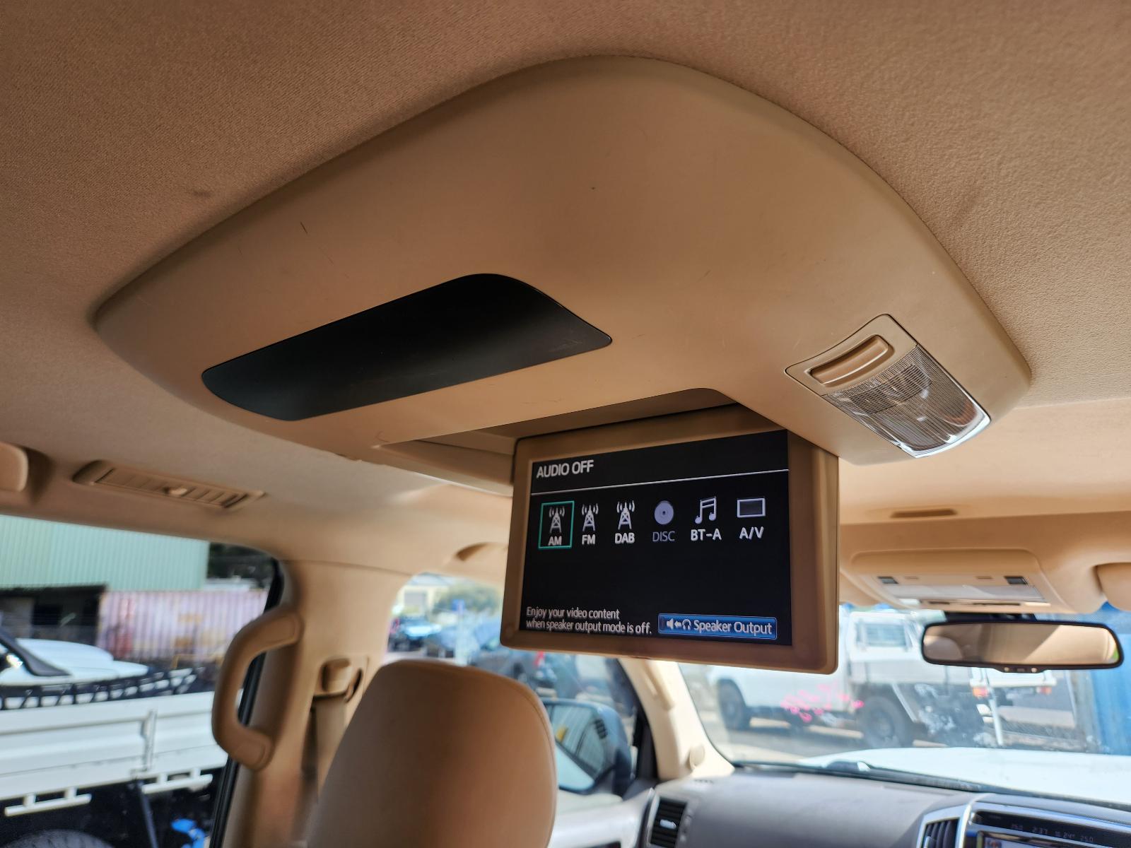 View Toyota Landcruiser 2014 4 Door Station Wagon
