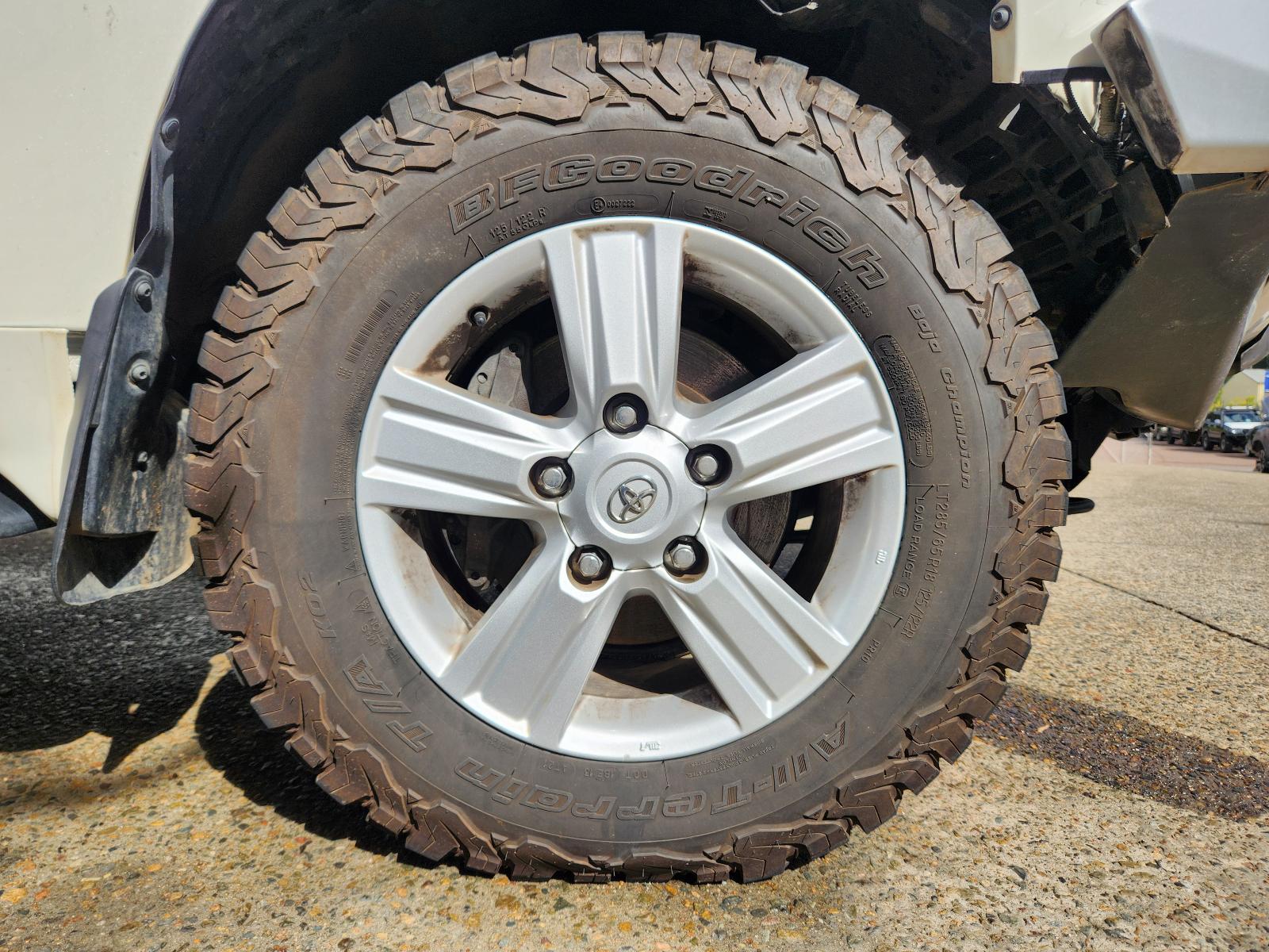 View Toyota Landcruiser 2014 4 Door Station Wagon