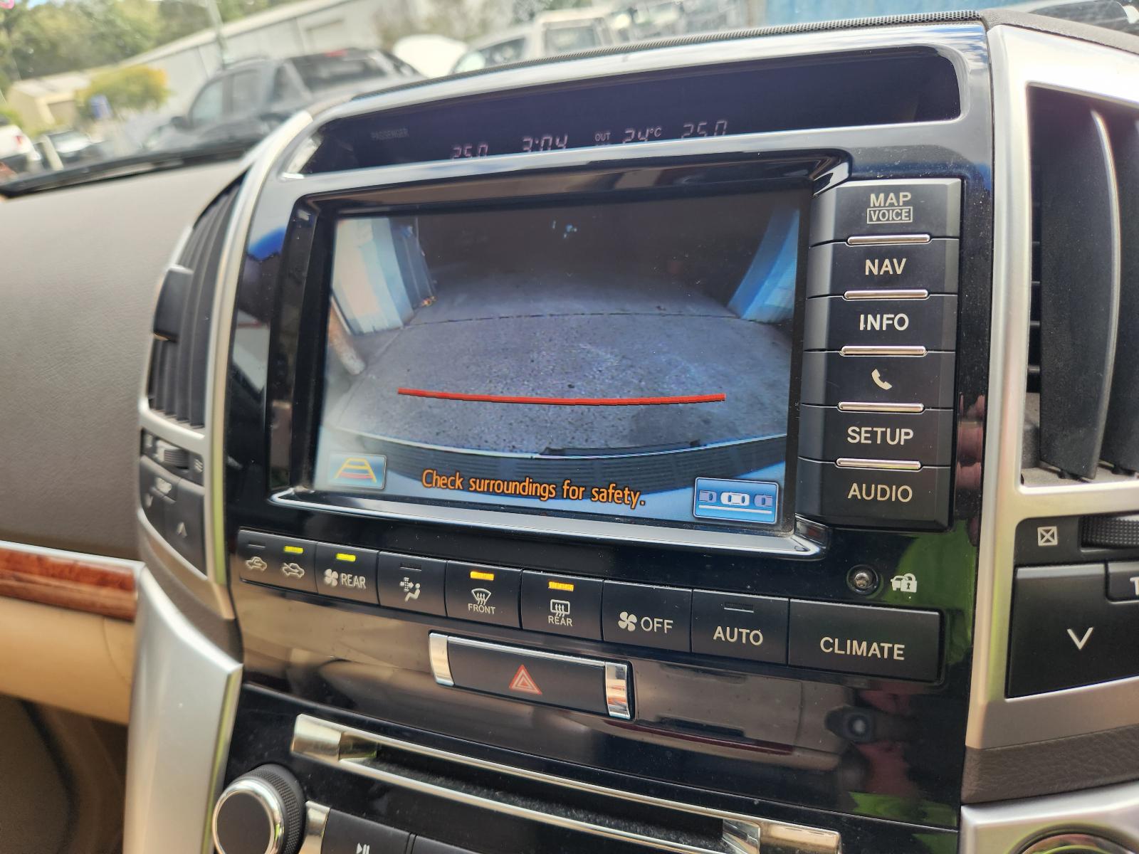 View Toyota Landcruiser 2014 4 Door Station Wagon