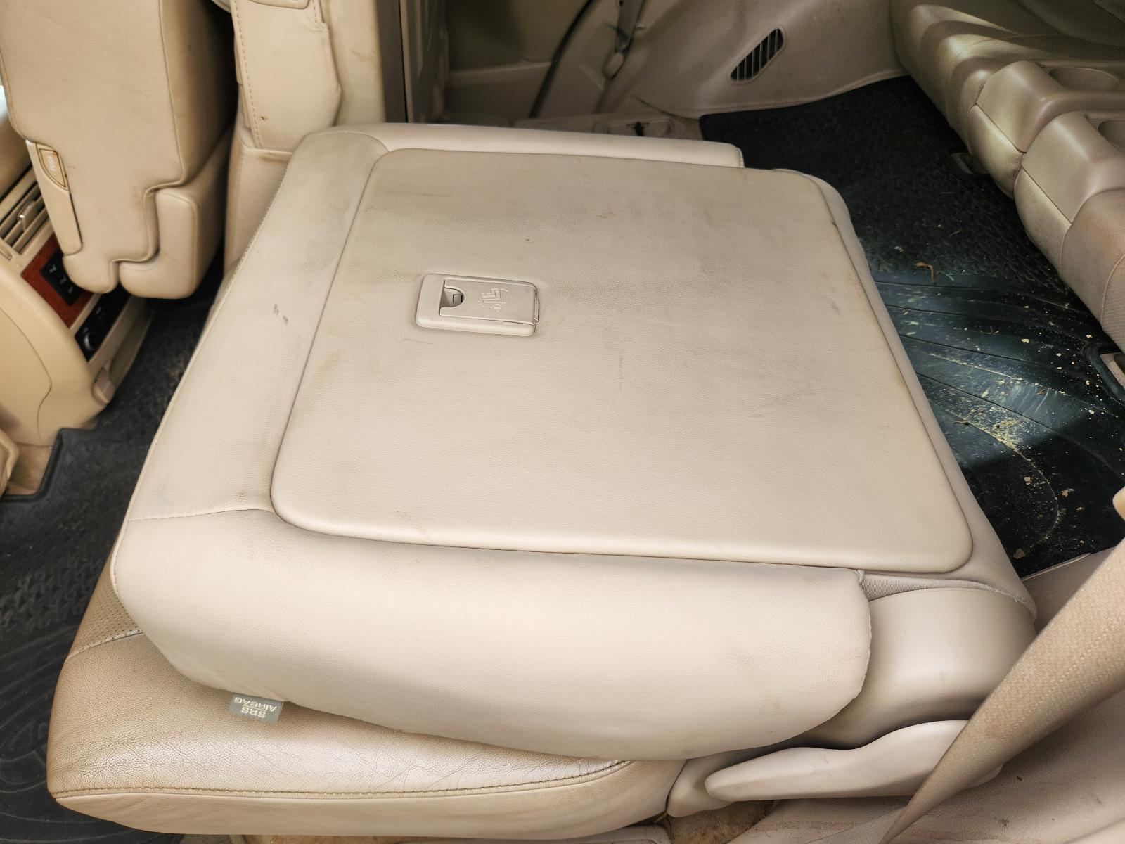 View Toyota Landcruiser 2014 4 Door Station Wagon
