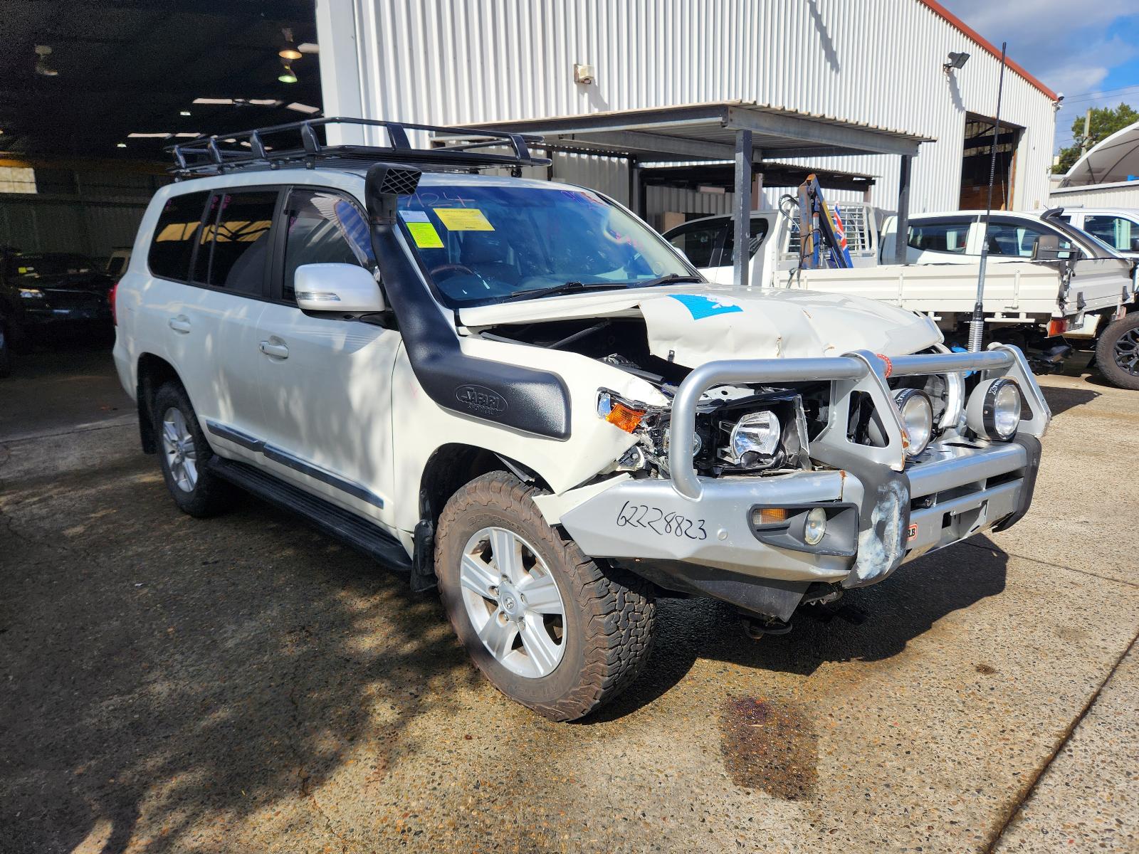 View Toyota Landcruiser 2014 4 Door Station Wagon