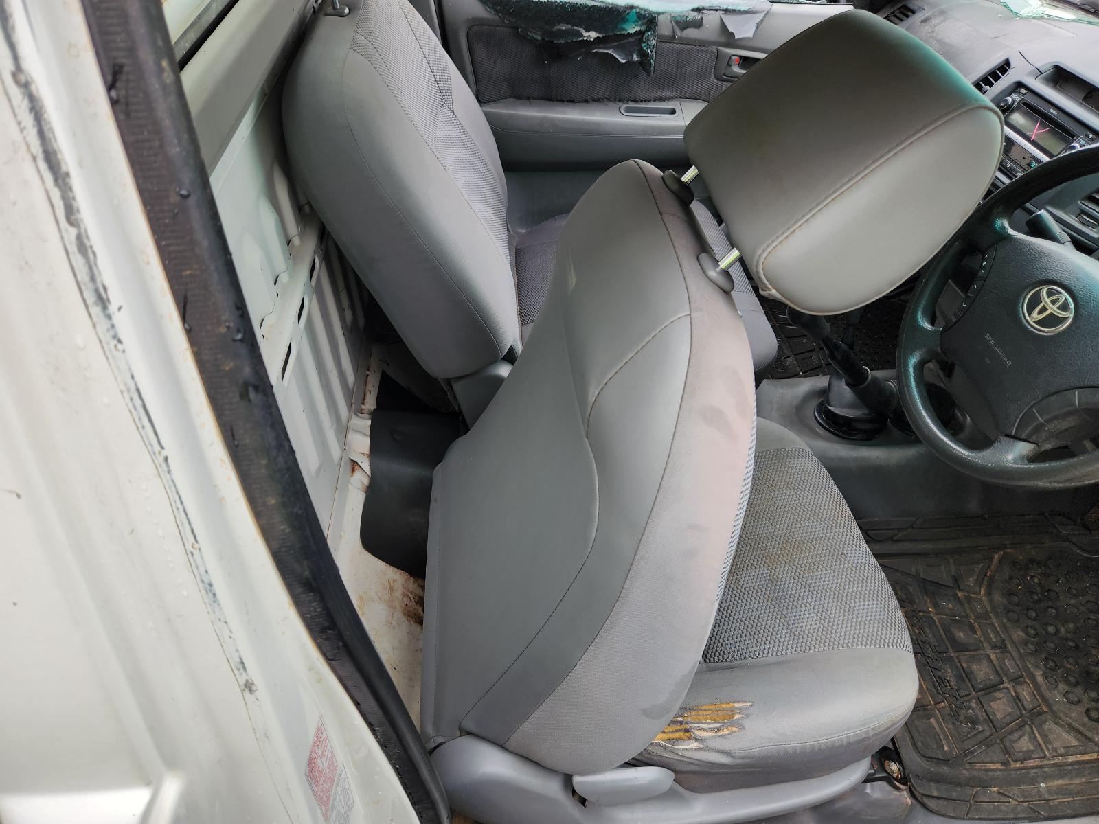 View Toyota Hilux 2011  