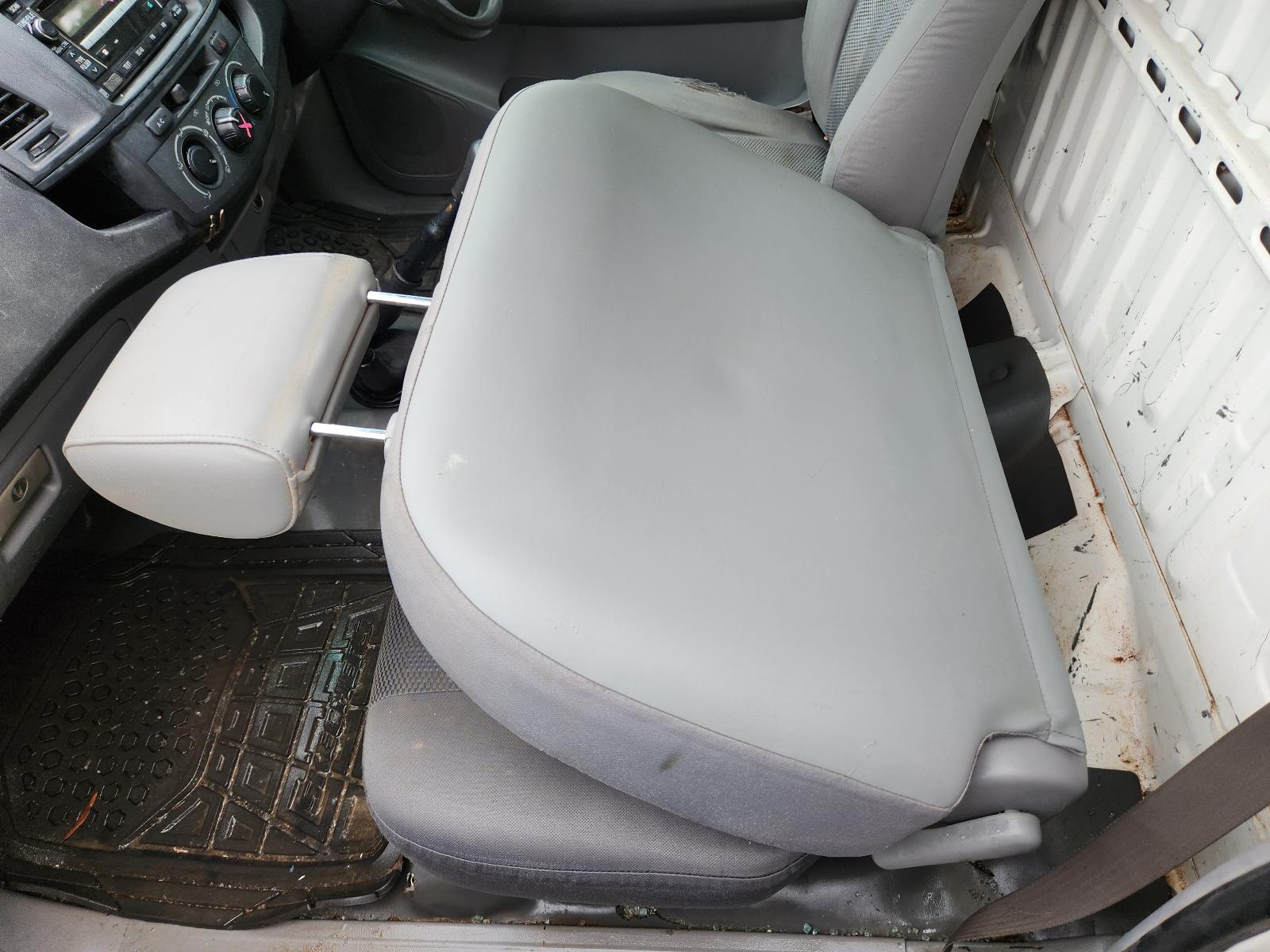 View Toyota Hilux 2011  