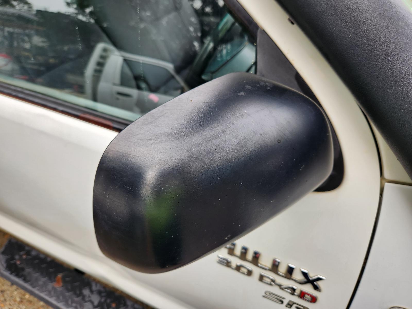 View Toyota Hilux 2011  
