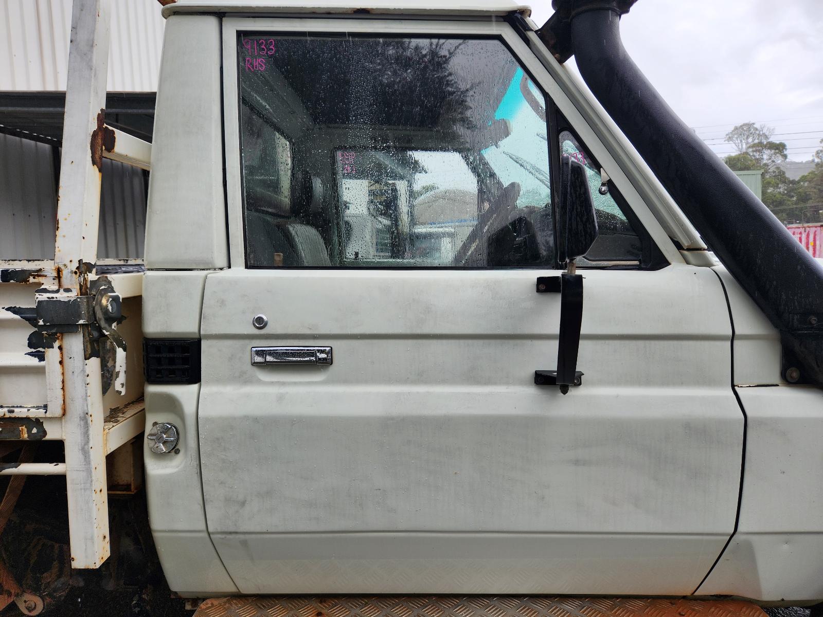Toyota Landcruiser 1997 2 Door Utility View Toyota Landcruiser 1997 2 Door Utility