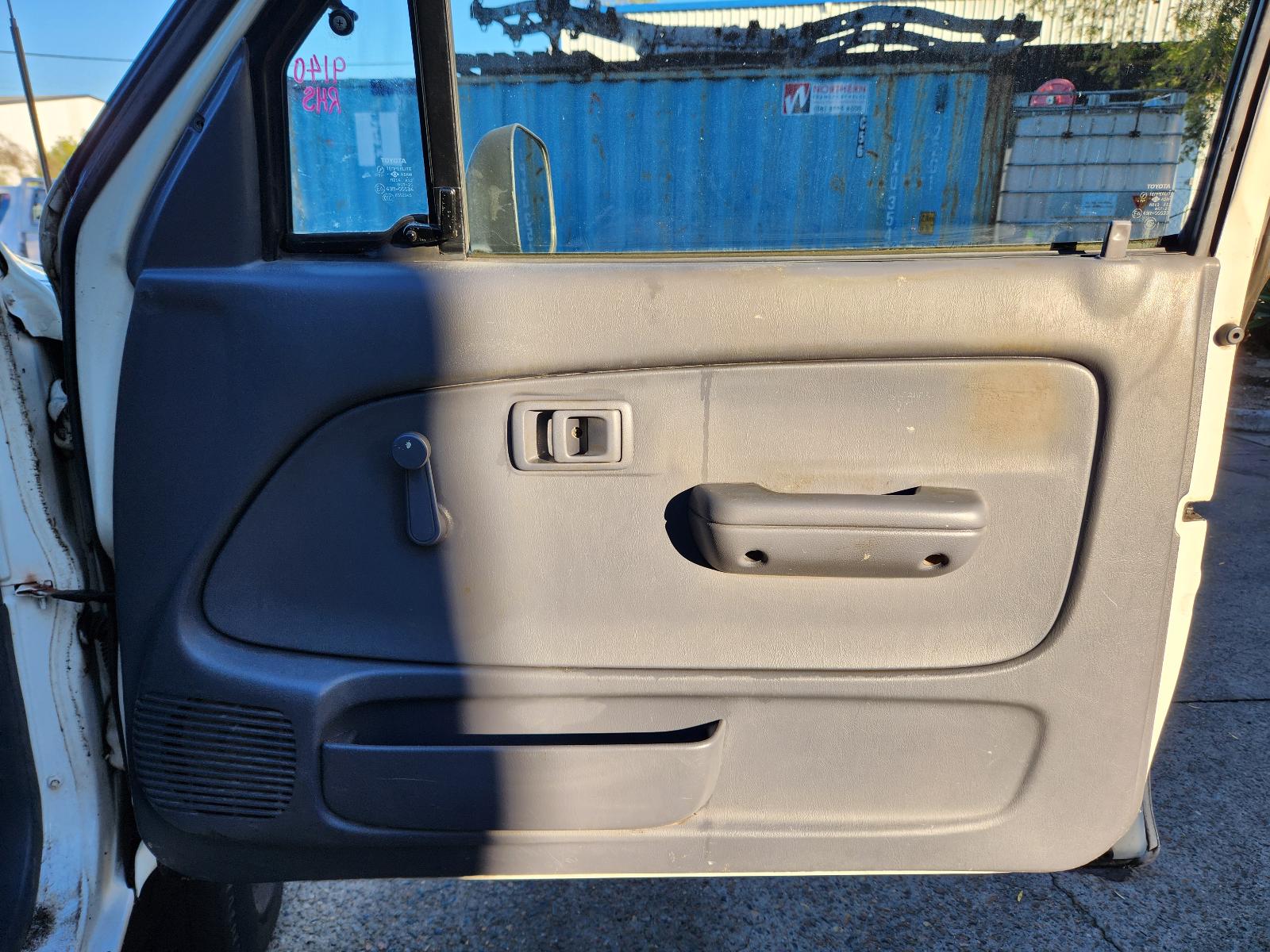 Toyota Hilux 2003 2 Door Utility View Toyota Hilux 2003 2 Door Utility
