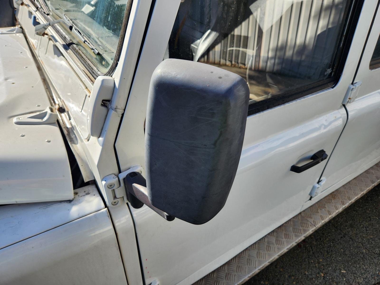 View Land Rover Defender 1995  