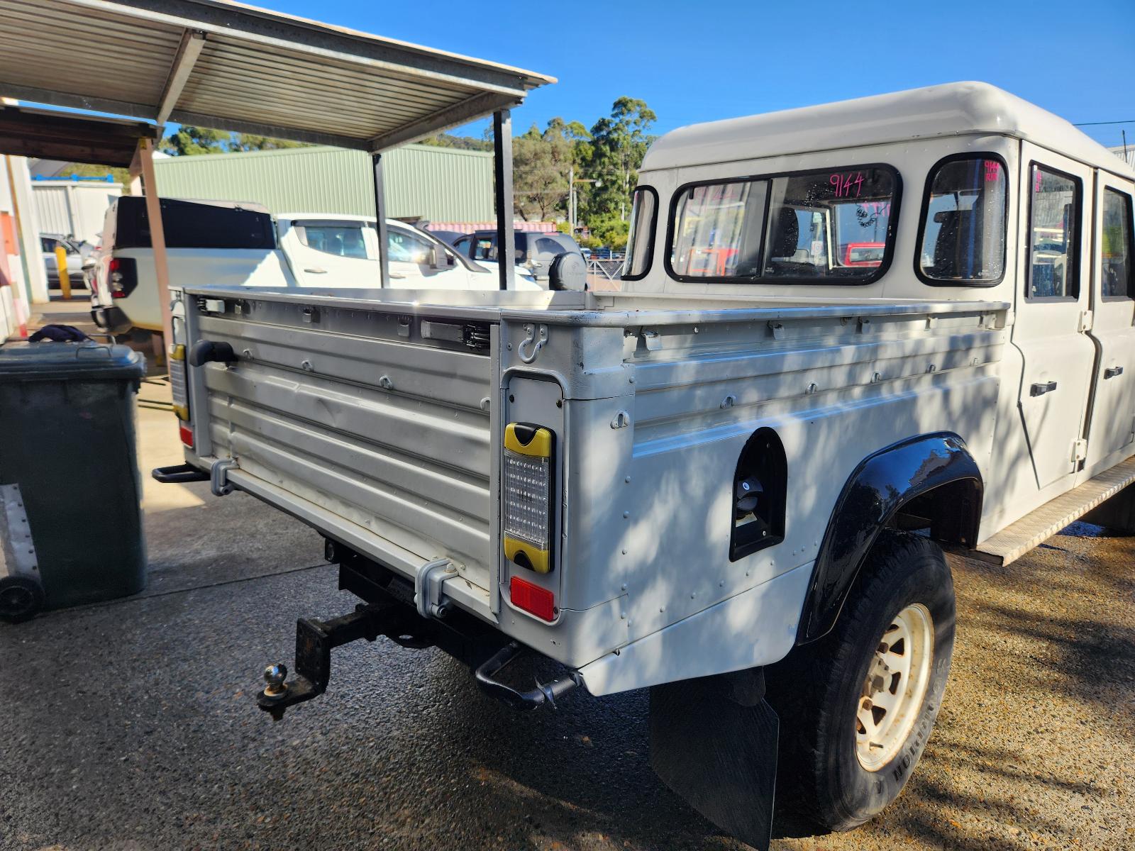 View Land Rover Defender 1995  