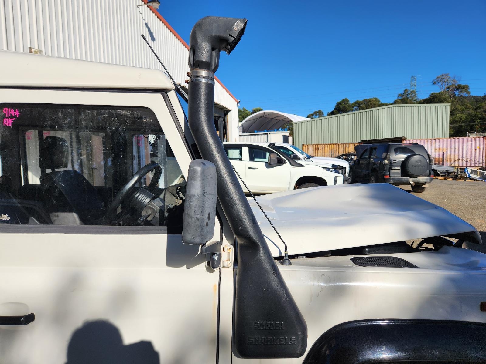 View Land Rover Defender 1995  
