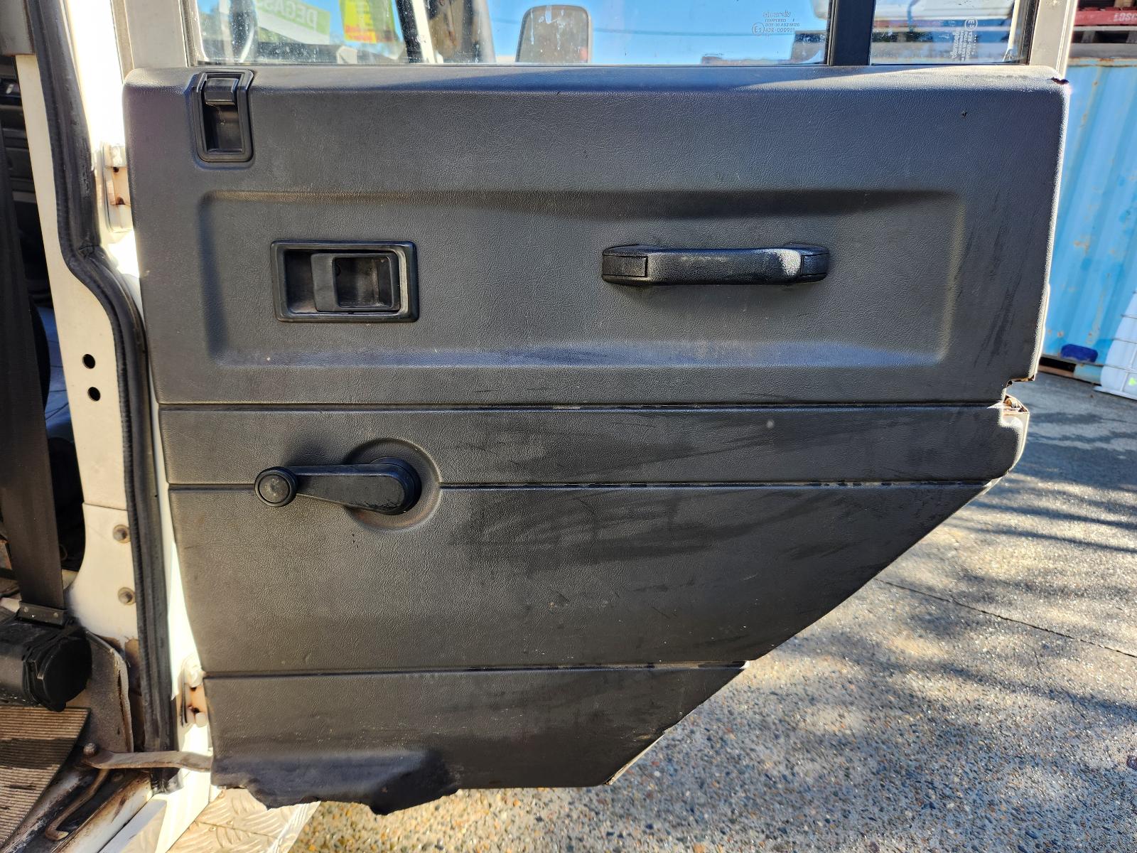 View Land Rover Defender 1995  