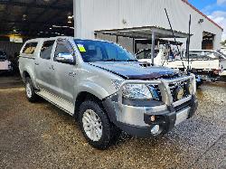 View Toyota Hilux 2014