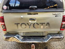 View Toyota Hilux 2014