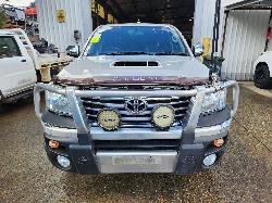 View Toyota Hilux 2014