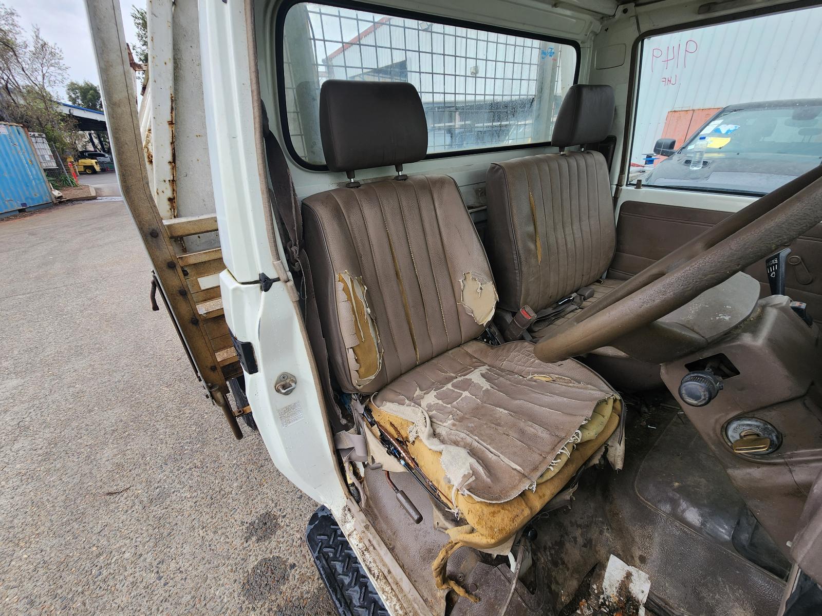 View Toyota Landcruiser 1997 2 Door Pickup