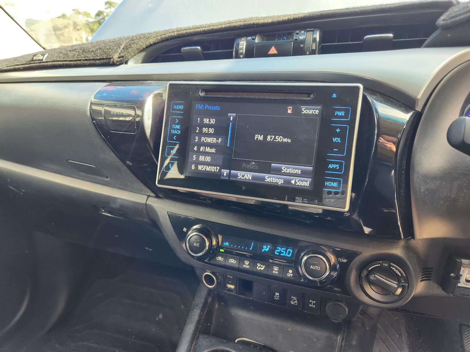 Toyota Hilux 2018 4 Door Utility View Toyota Hilux 2018 4 Door Utility