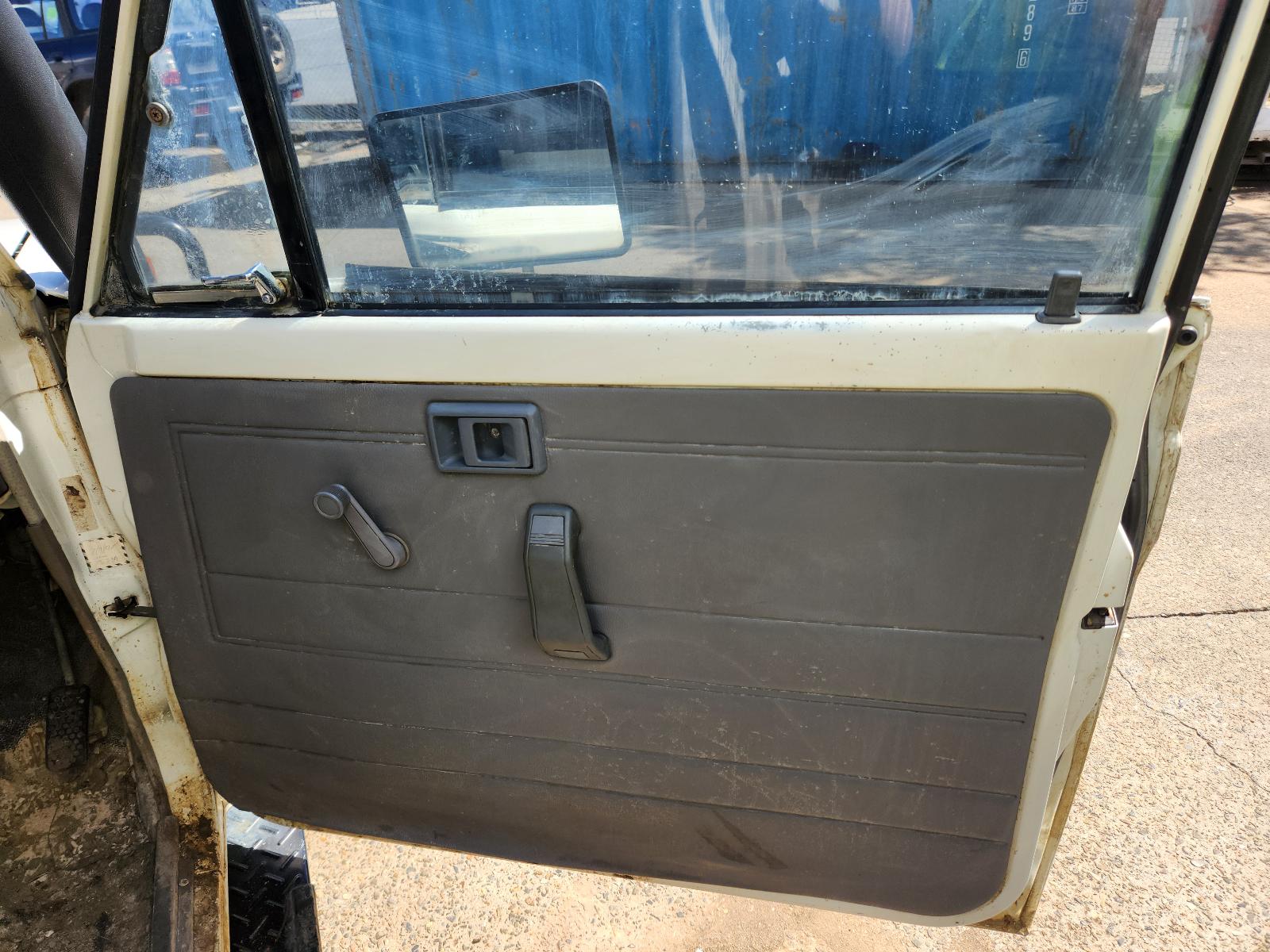 Toyota Landcruiser 2005 2 Door Pickup View Toyota Landcruiser 2005 2 Door Pickup