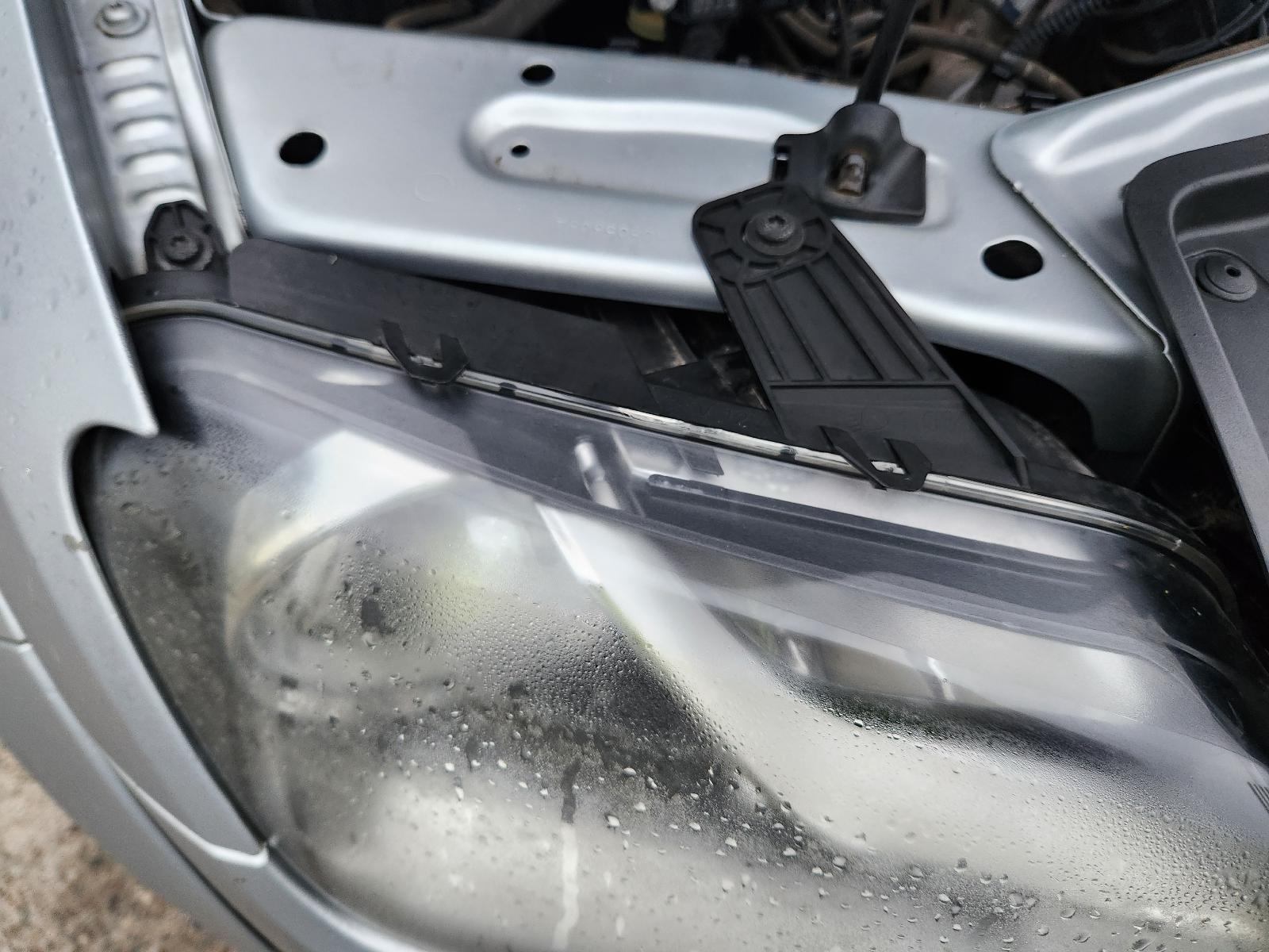 View Volkswagen Amarok 2014  