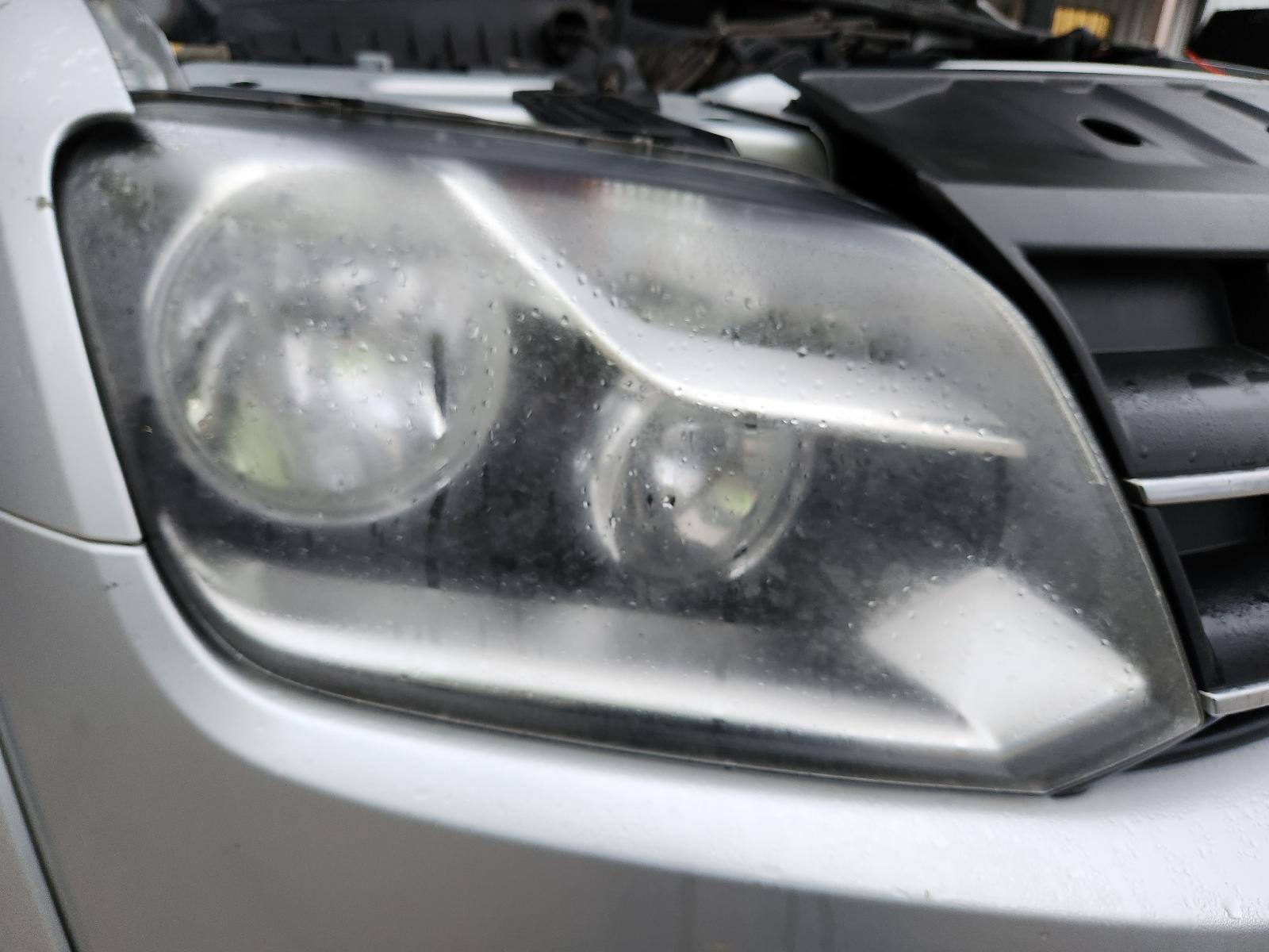 View Volkswagen Amarok 2014  
