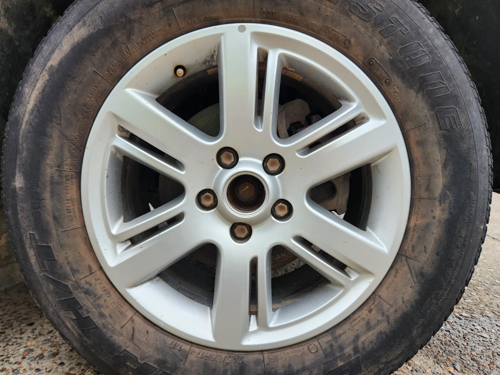 View Volkswagen Amarok 2014  