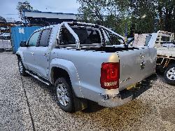 View Volkswagen Amarok 2014  