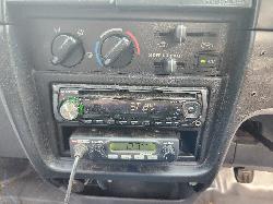 View Toyota Hilux 2000