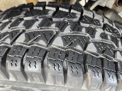 View Toyota Hilux 2000