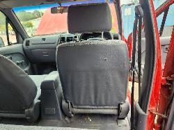 View Toyota Hilux 2000
